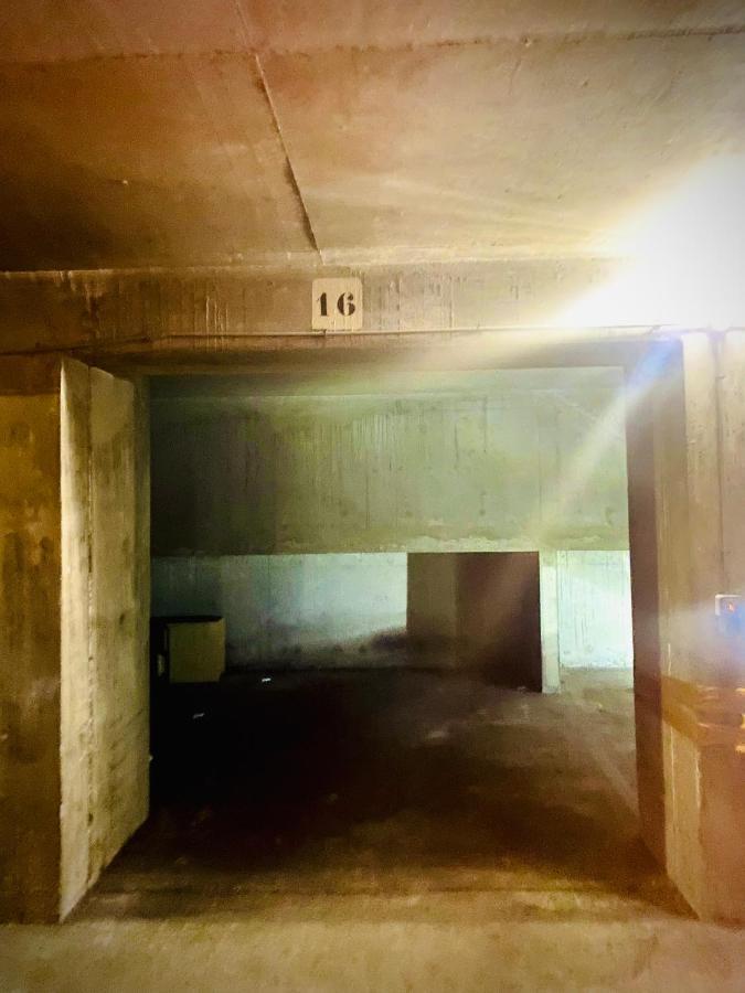 Appartement Au pied de la tour Eiffel Trocadéro à Paris Extérieur photo