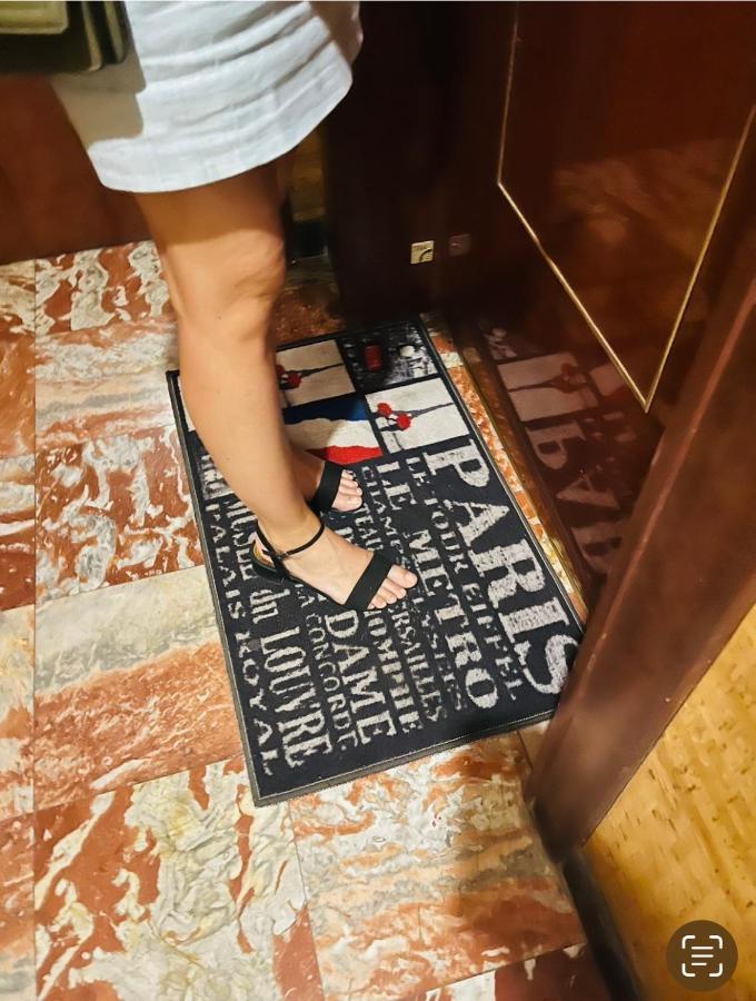 Appartement Au pied de la tour Eiffel Trocadéro à Paris Extérieur photo